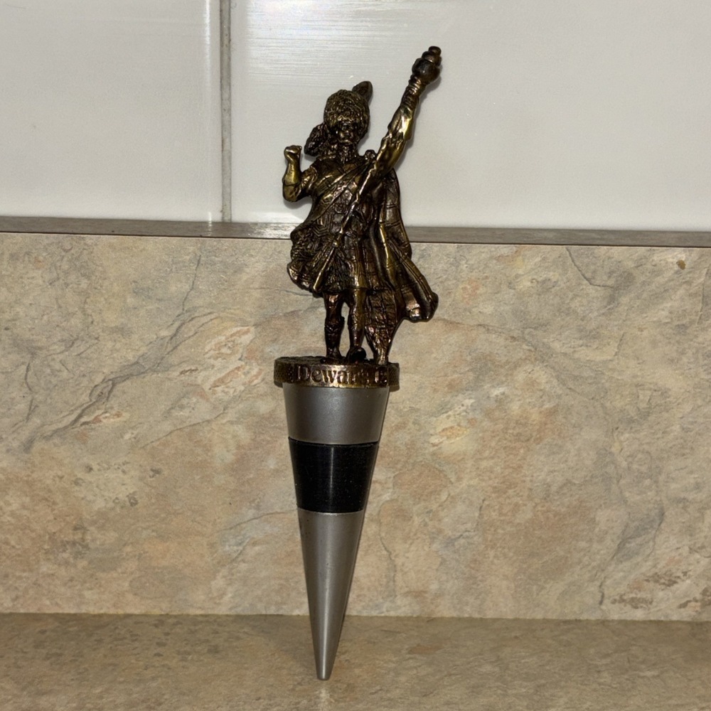 Dewar's 12 Scotch Whisky Bottle Stopper Scottish Pewter Warrior Figurine
